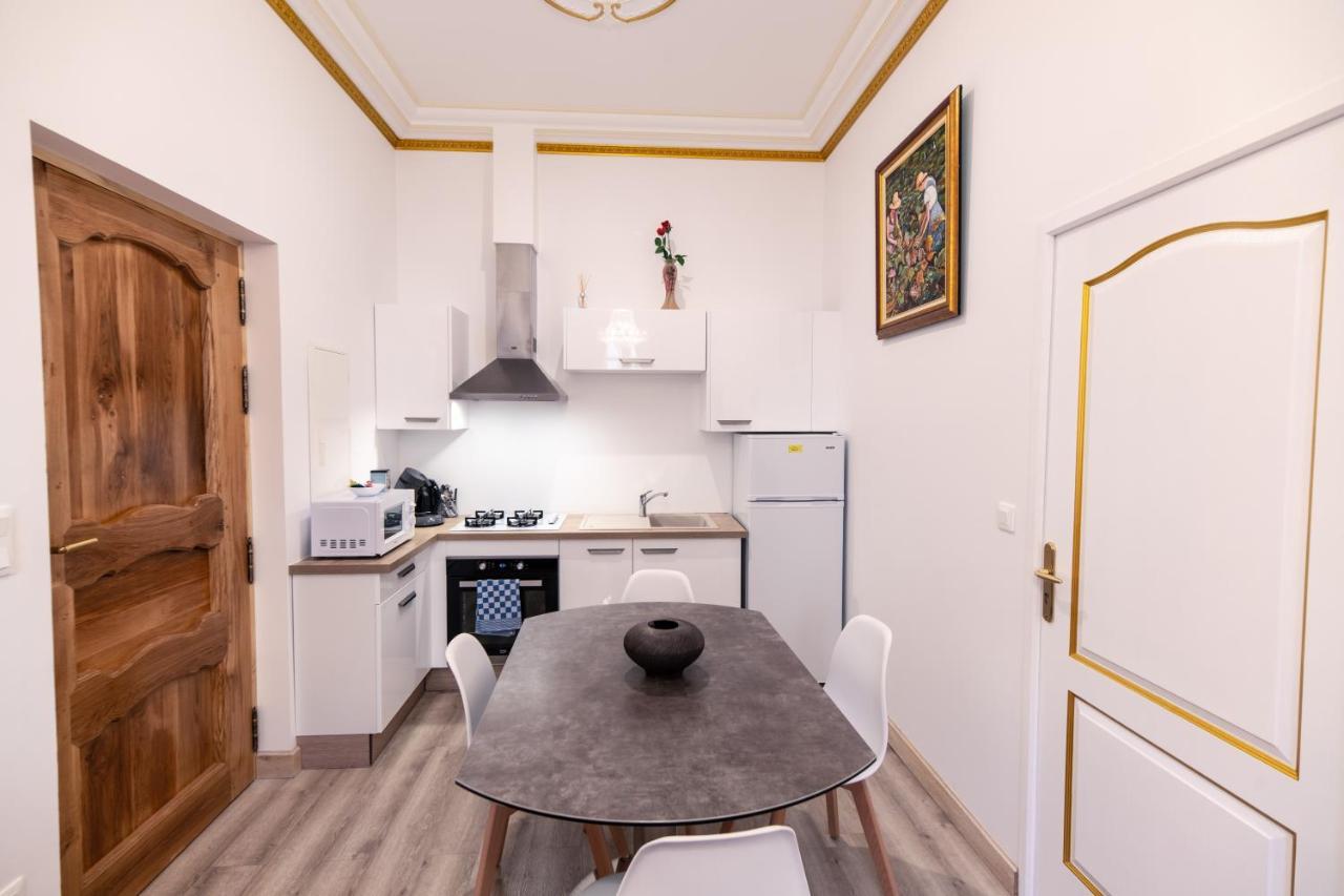 Appartement Maison De L'Eglise Du Couvent Narbonne Eksteriør bilde